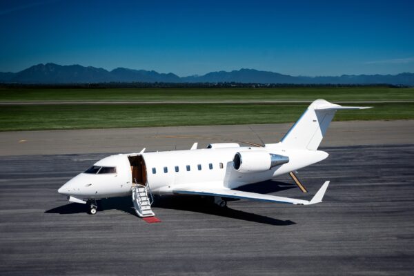 ANDERSON AIR AAL0321 (CHALLENGER 605 C-GURJ)-Small-v2
